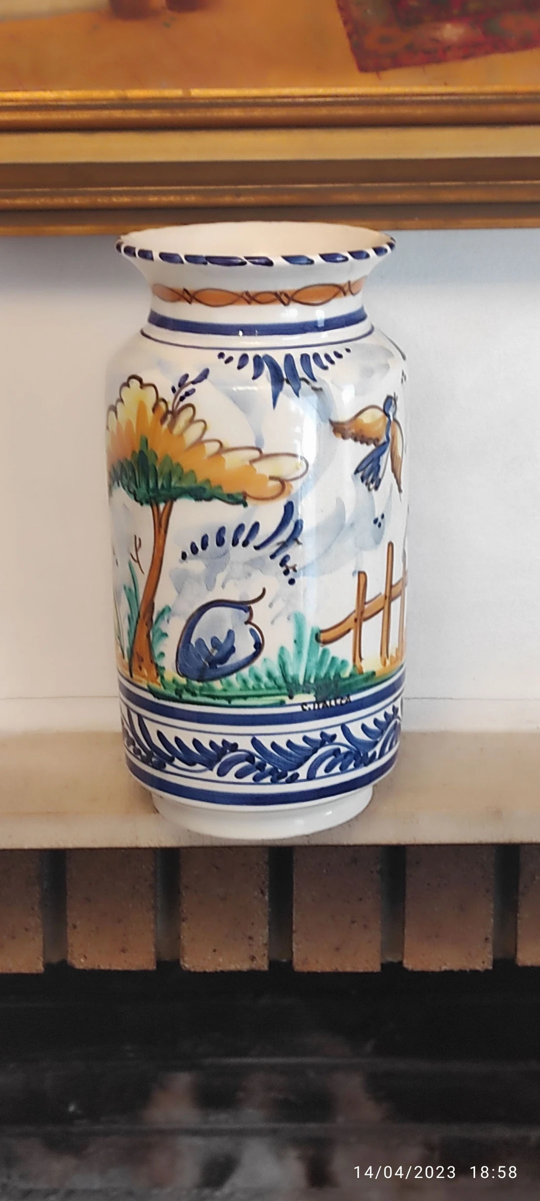 Sevillian ceramic flower vase hunting – photo 6